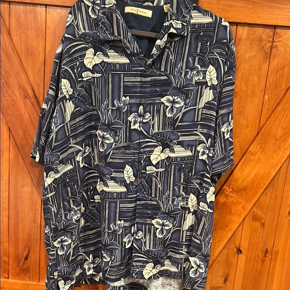 Tommy Bahama Navy Floral Men's silk short sleeve